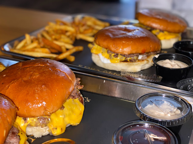 Opinii despre شيفز هوم ميد برجر جورميت în مكة - الضيافة