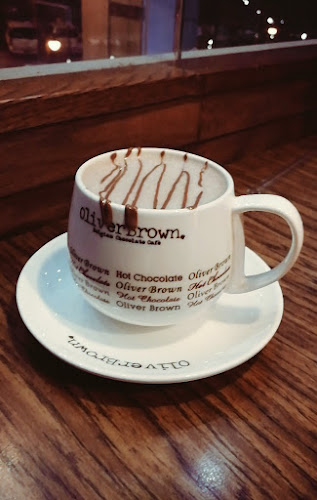 اوليفر بروان - الضيافة