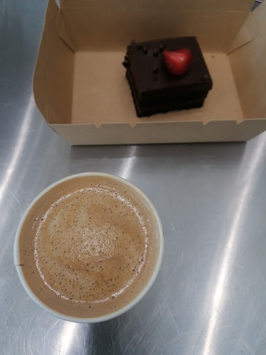 Comentarii opinii despre مقهى اولابز - درايڤ ثرو