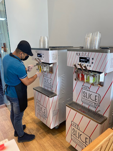 ايس سلايس - الضيافة