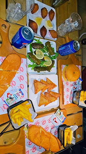 مزة عنب لاونج وكافيه - الضيافة