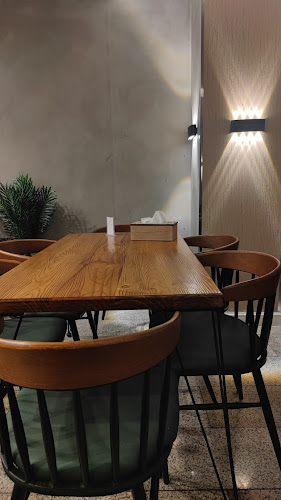 امريكانو برغر عالفحم منذ عام ١٩٧٩ - الضيافة