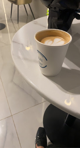 Opinii despre جون كافية JUN CAFE în تبوك - الضيافة