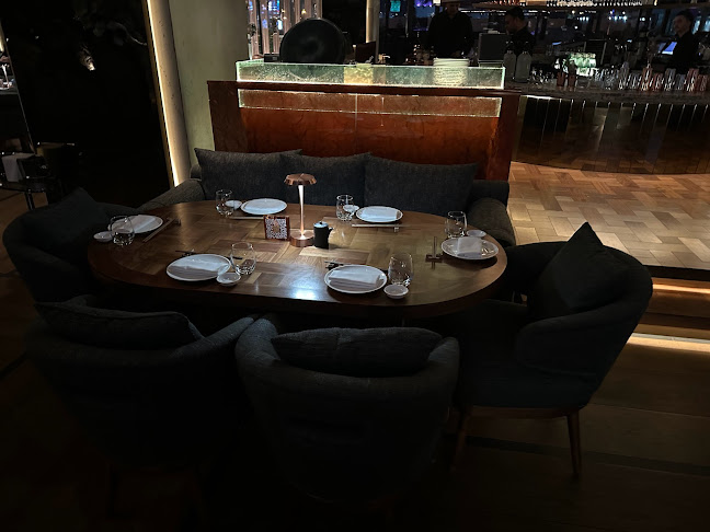 7448 طريق الملك فهد، العليا، 4255, الرياض 12331