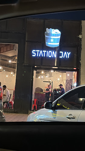 ستيشن دي المبرز - الضيافة