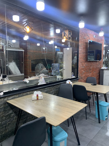 Opinii despre مطعم معجنات و شاورما الفران الشامي în الدمام - الضيافة