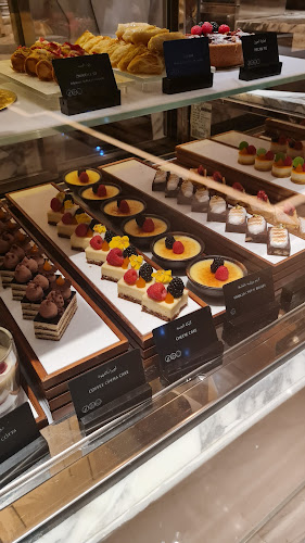 طريق الملك فهد، العليا، الرياض 12212