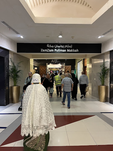 Opinii despre مليار كافيه Milyar Cafe în مكة - الضيافة