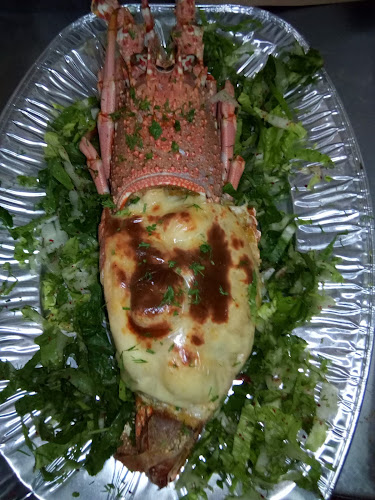 Opinii despre مطعم قمة الفسفور للأسماك în جدة - الضيافة