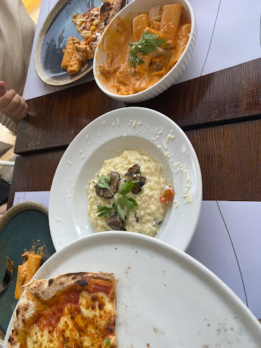 Opinii despre هيلينا بيتزاريا în الخبر - الضيافة