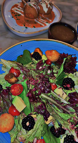 مطعم لافا - الضيافة