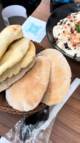 Opinii despre مطعم مشراق în أبها - الضيافة