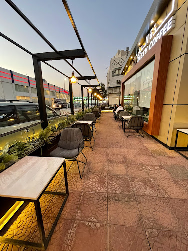 Opinii despre مقهى ومحمصة لذة البن în المدينة المنورة - الضيافة