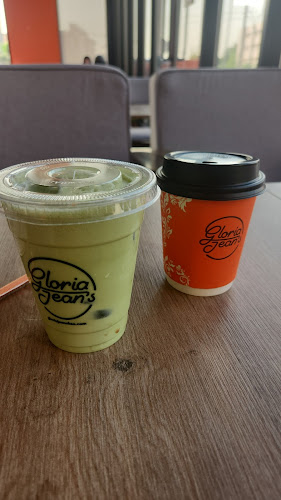 غلوريا جينز كوفيز - الرياض