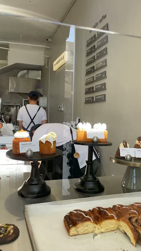 Local Bakehouse لوكال - الضيافة