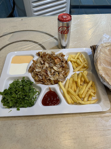 Comentarii opinii despre مطعم الشباب