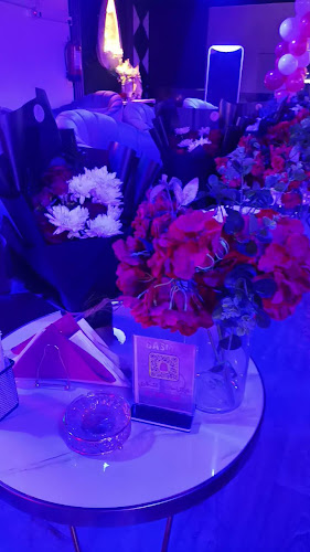 Opinii despre مقهى وكوفي بسمة لاونج în رفحاء - الضيافة