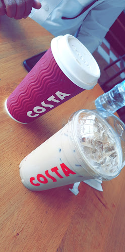 مركز عطا الله التجاري، طريق الكورنيش الفرعي، الشاطئ، جدة 23512