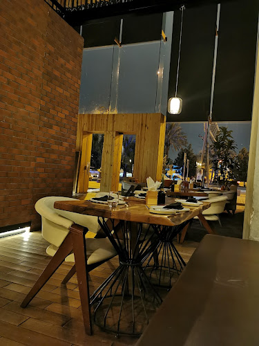 طريق الأمير محمد بن عبدالعزيز، العليا، الرياض 12313