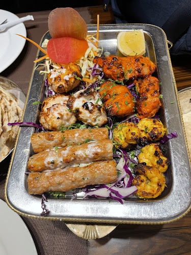 Opinii despre مطعم التنور الهندي în الدمام - الضيافة