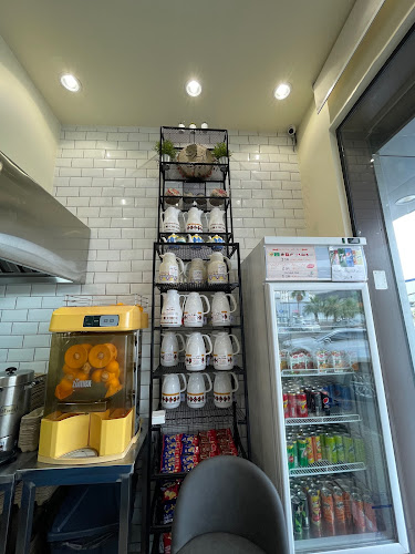 الامير سعود الفيصل ، شارع الروضه