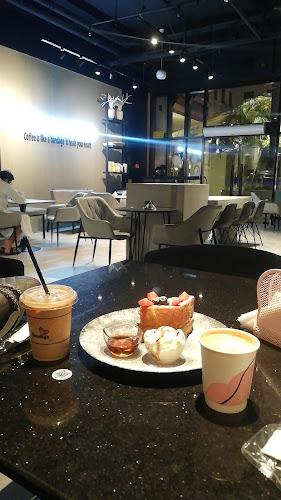 H552+6C، سعود الفيصل، الروضة، جدة 23431