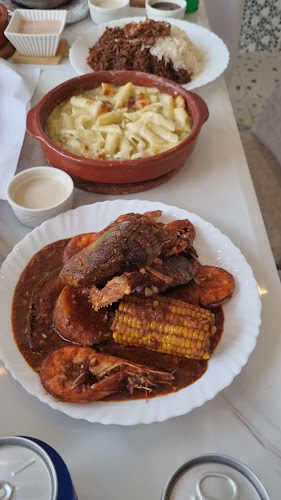 Opinii despre مطعم سلة الصياد للمأكولات البحرية ( اسماك ) în جدة - الضيافة