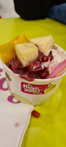 ذي فروزن يوغرت فاكتوري - الضيافة