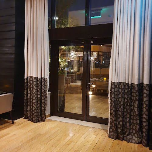 نايا - الضيافة