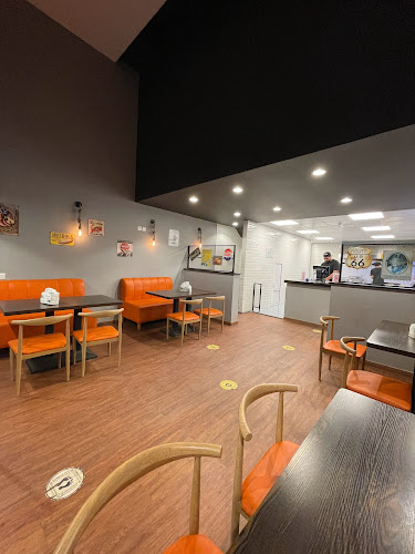 جوسي برجر جدة Juicy Burger Jeddah since 2006 - الضيافة