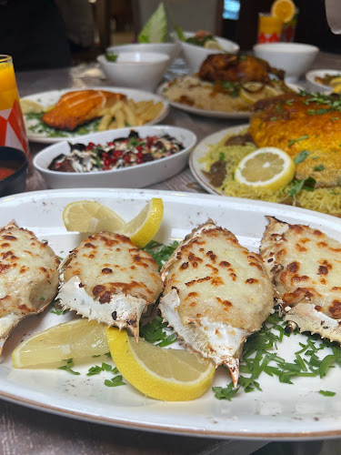 دار مبارك للماكولات البحرية والخليجية