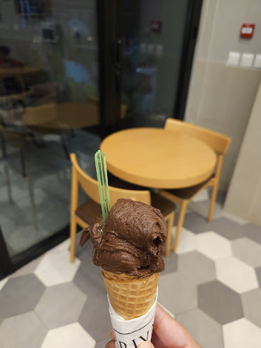 ريفارينو جيلاتو - الضيافة