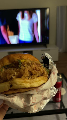 Opinii despre YeYe Burger - Ye Ye Burger în الدمام - الضيافة