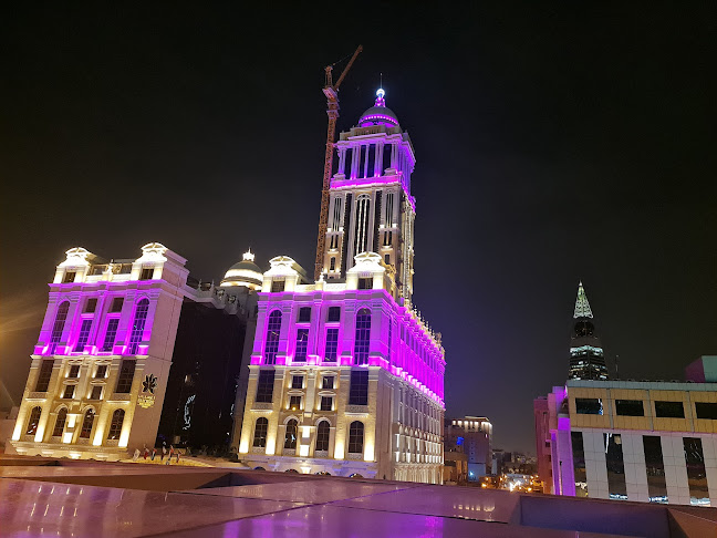 شكسبير آند كو. - الضيافة