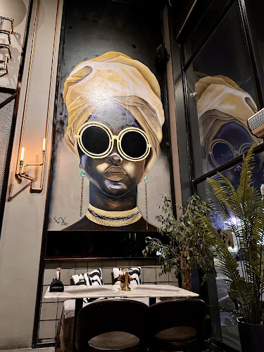 هاف باوند - الضيافة