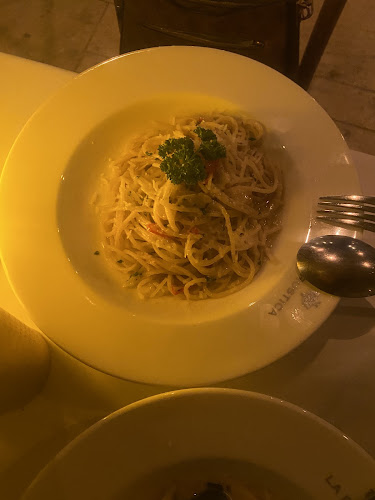 Opinii despre لاروستيكا بيتزارايا în الرياض - الضيافة