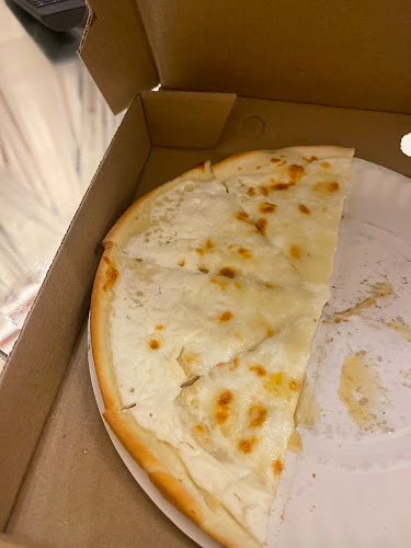 Pizza & Manakish | بيتزا و مناقيش - الضيافة