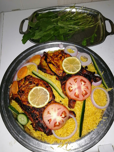 مطعم وشواية الورود البخاري - الضيافة