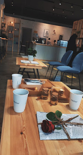 مقهى بيتشر | pitcher cafe