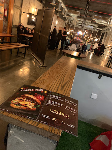 Opinii despre كوفي ولاونج ياني în الرياض - الضيافة