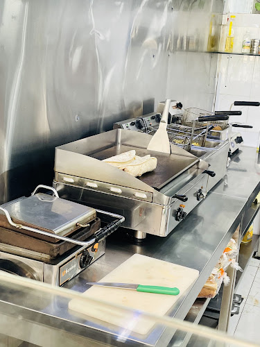 فلافل وفوال - الرياض