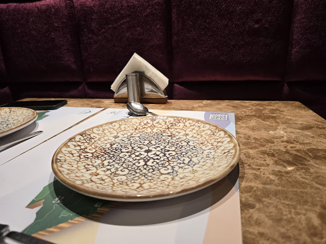 مطعم بهارات - الضيافة