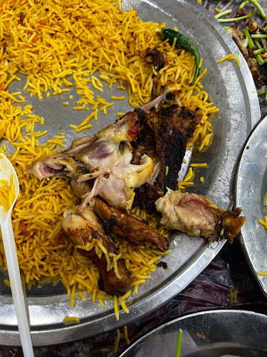 مطاعم اساس الزمرد البخاري - الرياض