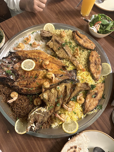 دار مبارك للماكولات البحرية والخليجية - الضيافة