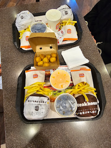 Opinii despre برجر كنج în الرياض - الضيافة