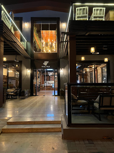 وايت وولف WHITE WOLF - الضيافة