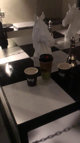 Rush cafe - الضيافة