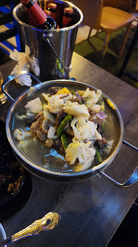 KUY's Grill & Restaurant - الضيافة