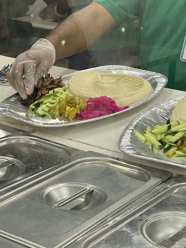 ترويقة فلافل - الضيافة