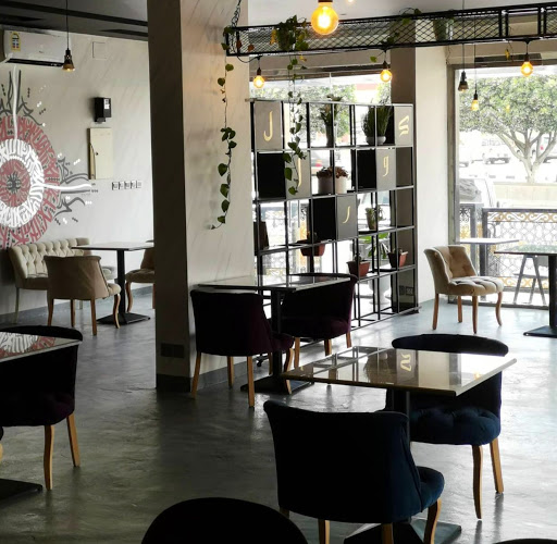 Opinii despre كورال كافيه ( قهوة ومعسل ) în أبها - الضيافة